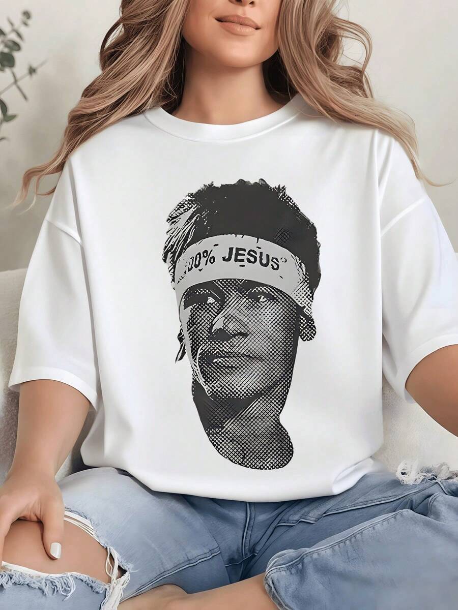 Figura artística de rostro femenino con detalles sombreados que simbolizan introspección fuerza interior y belleza contemporánea combinando estilo urbano y elegancia moderna camiseta de mujer casual cómoda para uso diario - Blanco - Ver 1