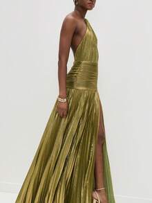 Vestido sin mangas plisado tono metalico con tirante alto y abertura para fiestas - Dorado - Ver 3