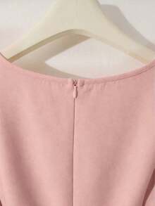 Vestido de línea A con decoración de cadena de perlas y mangas acampanadas, adecuado para salidas diarias, citas, fiestas, graduaciones, vacaciones y el Día de San Valentín - Burdeos - Ver 3