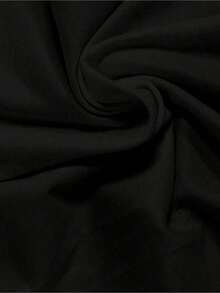 Camiseta Casual de Mujer con Estampado de Fútbol - Manga corta, cuello redondo, base negra con diseño de grafiti verde, perfecta para usar en primavera y verano, camiseta casual.|       Ropa deportiva y de ocio|       Estilo cómodo, ropa con temática de fútbol - Negro - Ver 5