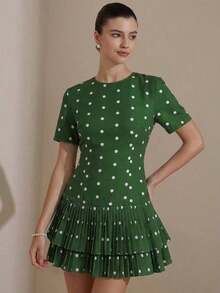 Vestido casual versátil para mujer con cuello redondo, cintura ceñida, manga corta, estampado de lunares en blanco y negro, dobladillo con volantes en capas y silueta a juego - Verde - Ver 4