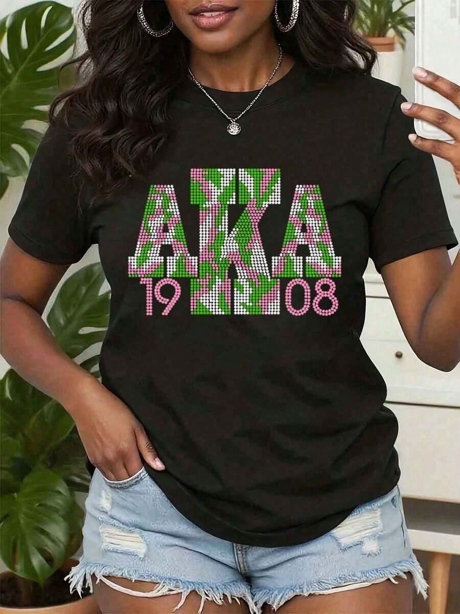 Camiseta de Mujer Aka 1908 con Estampado de Camuflaje, Cuello Redondo, Ropa Casual, Regalo para Miembro de la Sororidad Aka, 220g, Transpirable y Cómoda - Negro - Ver 1