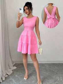 Vestido midi elegante para mujer de unicolor con cintura ajustada, sin mangas, con decoración de cadena y lazo - Rosa - Ver 9