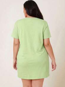 BASICS Vestido De Camiseta Sólida De Manga Corta Para Tallas Grandes - Verde - Ver 2