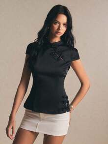 Women Blouses & Shirts - 黑色 - 查看 8