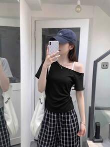 夏季新款日系辣妹風灰色不對稱露肩女款T恤 側腰收腰顯瘦休閒黑色 - 黑色 - 查看 2