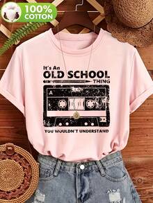Camiseta gráfica retro de cassette para mujer| Vintage "It's an Old Thing" con estampado desgastado, manga corta holgada e informal, top cómodo para amantes de la música y para regalar - Rosa - Ver 6