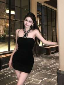 An Elegant And Sophisticated Halter-Neck Women's Dress With An Open Back. Perfect For Summer. The Slim Silhouette Offers Excellent Figure-Flattering Effects. An Ideal Dress For Summer. - Black - View 2