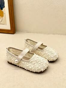 Zapatos planos tipo Mary Jane de tweed con lentejuelas para niñas, con correa de gancho y bucle de perla, suela blanda antideslizante, zapatos de princesa, adecuados para niñas de 3-10 años para uso diario, bodas y fiestas - Beis - Ver 2