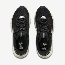 Under Armour Summit Trek 男士耐穿休闲运动鞋 - 黑色 - 查看 4