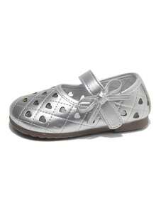 1 Pair Baby Heart Hollow Breathable Shoes, Summer Girls Mary Jane Lightweight Comfortable Leather Shoes - Silver - View 14
