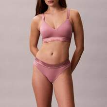 Calvin Klein Icon Cotton Modal Metallic Lightly Lined Bralette Underwear  Women  Bras + Bralettes QF8868 - 柔和的淡紫色 - 查看 2