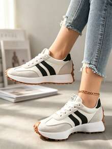 2026 New Retro Suede Sneakers Women, Blue White Casual Lace-Up Trainers, Comfortable Non-Slip Chunky Sole Running Shoes - 白色 - 查看 4