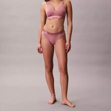 Calvin Klein Icon Cotton Modal Metallic Lightly Lined Bralette Underwear  Women  Bras + Bralettes QF8868 - 柔和的淡紫色 - 查看 3