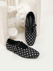 Women's Fashion Buckle Design Casual Flat Shoes For Daily Wear, French Retro Square Toe Mary Jane Shoes, Single Strap Flat Shoes, Commute Versatile Gentle Style Flat Shoes, Brown Square Toe Mary Jane Shoes, Preppy Style Mary Jane Shoes, Commute Mary Jane Flat Shoes - Black and White - View 3