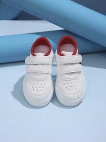 1 Pasang Sepatu Sneakers Putih Anti-Selip, Tahan Aus, Bernapas, Datar, dengan Perekat Velcro dan Logo Khas, Cocok Dipadukan dengan Rok - Red and White - View 2