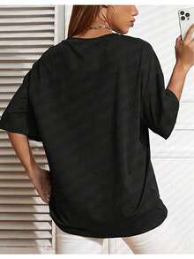 Nueva camiseta casual oversized para mujer con un diseño de perro con la cabeza inclinada. - Oscuro - Ver 2