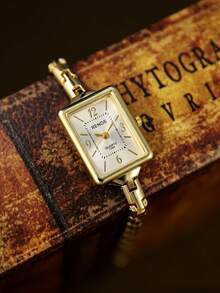 This Fashionable Women's Rectangular Dial Wristwatch, Exquisitely Designed And Elegant, Perfect For Commuting Wear - Gold - View 3