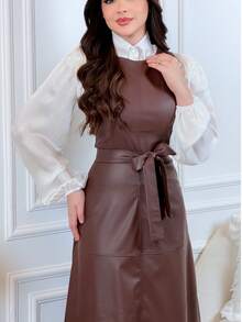 Midi Dress With A Flared, Fitted Waist In Faux Leather. Modest And Elegant Fashion. Conservative/Modest. Suitable For Parties, Casual Wear, Boho, Formal And Evening Wear, Office, Everyday Wear, Autumn/Winter. - 咖啡棕色 - 查看 4