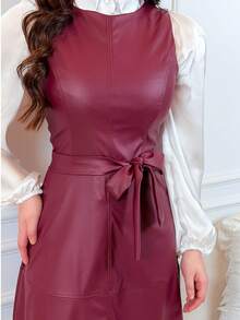 Midi Dress With A Flared, Fitted Waist In Faux Leather. Modest And Elegant Fashion. Conservative/Modest. Suitable For Parties, Casual Wear, Boho, Formal And Evening Wear, Office, Everyday Wear, Autumn/Winter. - 葡萄酒 - 查看 4