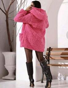 Women's Teddy Coat With Faux Fur Lining And Hood - Winter Colors - Màu Hồng Tươi - Xem 3