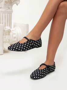 Women's Fashion Buckle Design Casual Flat Shoes For Daily Wear, French Retro Square Toe Mary Jane Shoes, Single Strap Flat Shoes, Commute Versatile Gentle Style Flat Shoes, Brown Square Toe Mary Jane Shoes, Preppy Style Mary Jane Shoes, Commute Mary Jane Flat Shoes - Black and White - View 6