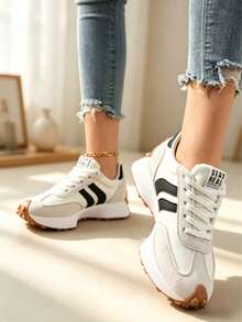 2026 New Retro Suede Sneakers Women, Blue White Casual Lace-Up Trainers, Comfortable Non-Slip Chunky Sole Running Shoes - 白色 - 查看 3