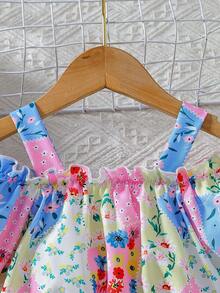 两件套女童碎花套装 - 露肩泡泡袖碎花上衣 + 荷叶边下摆半身裙，适合休闲、海滩、派对等场合 - 彩色 - 查看 5