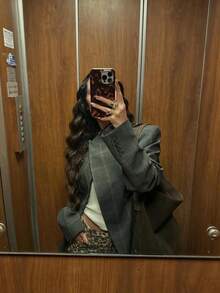 女款復古格紋不對稱立領西裝外套，美拉德棕燕麥色休閒法式通勤夾克，不對稱設計寬鬆大廓形外套 - 深灰色 - 查看 4