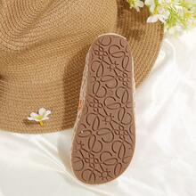 Children's Summer Mesh Breathable Floral Shoes, Girls' Soft Bottom Dance Shoes, Small Daisy Embroidered Summer Embroidered Princess Shoes, Girls' Hollow Sandals, Mary Jane Children's Embroidered Mesh Shoes, Baby Girls' New Elastic Band Non-Slip Comfortable Casual Shoes - Beige - View 8
