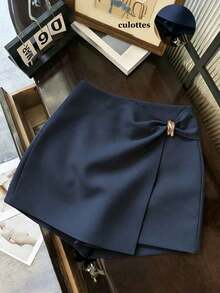 Pantalones cortos de mujer, Faldas de mujer, Pantalones cortos caqui de cintura alta asimétrica con hebilla de metal para uso casual y de oficina, Falda con doble capa y dobladillo dividido de tela de traje tipo falda pantalón, Conjunto de falda y pantalones con pliegues laterales para mujer, Pantalones cortos de mujer, Ropa casual de mujer, Pantalones cortos de traje de mujer, Minifalda de cintura alta y línea A con doble dobladillo, Ropa casual y versátil de moda, Atuendo de trabajo de maestra urbana, Falda-pantalón corto casual y versátil de unicolor para mujer, Pantalones cortos de verano, Pantalones cortos caqui de primavera, Ropa de verano para mujer - Amarillo claro - Ver 8