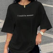 Camiseta informal de mujer con estampado de eslogan, hombros caídos y cuello redondo, corte holgado, ideal para el verano. - Negro - Ver 1