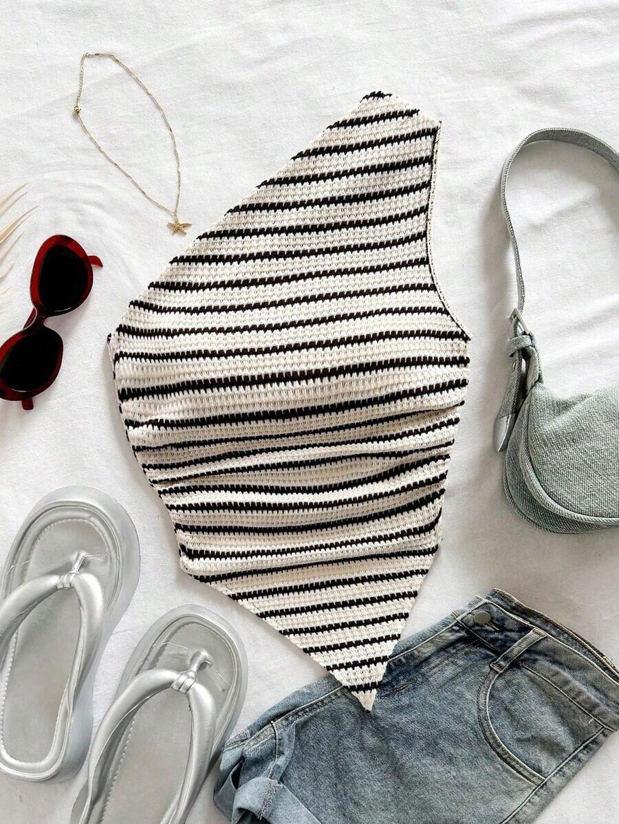 Vestido mini ajustado de mujer con diseño asimétrico, textura a blanco y negro, detalle de volantes en el dobladillo y fruncido delantero, diseño entallado y favorecedor - Blanco y Negro - Ver 1