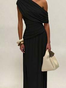 Vestido largo plisado de unicolor con cuello oblicuo para mujer, ajustado y estilizador, elegante y sexy vestido de fiesta de verano - Marrón - Ver 8