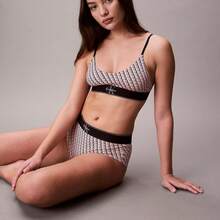 Graphic Monogram Microfiber Stretch Unlined Bralette Underwear  Women  Bras + Bralettes QF8814 - Mini Stepping Logo Bright Peach - 查看 2
