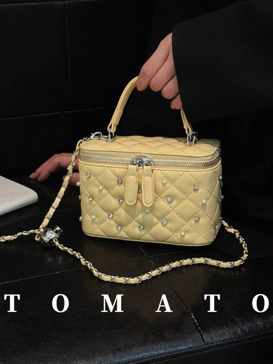 1个纯色手提方形包，时尚盒形包，PU皮革材质，珍珠装饰，日常使用包，适合办公室、手机、口红收纳，女士、大学生、上班族、上班族、商务人士、通勤族等。