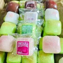 Đồ chơi bóp hình bánh mì nướng mềm mại và thoải mái, có các màu hồng, vàng, trắng và xanh lá cây, đồ chơi giảm căng thẳng hoàn hảo, lý tưởng cho quà sinh nhật, quà tặng ngày lễ, quà bất ngờ hàng ngày, trang trí bàn làm việc, quà tặng tiệc tùng, thích hợp cho mùa xuân và mùa hè. - Nhiều màu - Xem 10
