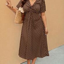 Nana's Women's Clothing Store Elaquor Vestido casual de vacaciones con estampado de lunares y nudo retorcido para tallas grandes - Multicolor - Ver 2