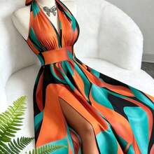 Nuevo vestido maxi de diseño elegante y sexy de estilo francés con cuello en V, halter, cintura expuesta, espalda descubierta, corte evasé y abertura, sin mangas, con estampado floral rojo y verde, de alta calidad y sofisticado para mujeres - Rojo - Ver 4