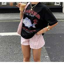 Oversized Youth T-Shirt In A Y2K Style For Girls, With A Cute Retro Fruit Print Design. Super Loose And Cool For Summer, Comfortable Clothing Ideal For Everyday Wear And Casual Outings. 85NW - 黑色 - 查看 2
