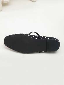 Women's Fashion Buckle Design Casual Flat Shoes For Daily Wear, French Retro Square Toe Mary Jane Shoes, Single Strap Flat Shoes, Commute Versatile Gentle Style Flat Shoes, Brown Square Toe Mary Jane Shoes, Preppy Style Mary Jane Shoes, Commute Mary Jane Flat Shoes - Black and White - View 9