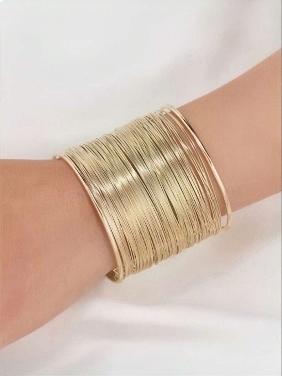 Vòng tay vàng sang trọng, cao cấp theo phong cách Âu Mỹ dành cho nữ, được làm từ hợp kim sắt và dây kim loại, mang vẻ đẹp thanh lịch. - Vàng - Xem 1