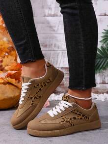 2026 New Arrival Style Flat Casual Sneakers For Women, Versatile Spring/Autumn Sports Shoes - Brown - View 5