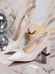 1 paire de sandales à talons hauts beige grande taille pour adolescentes, bout pointu, à enfiler, en cuir verni brillant + décoration nœud, talon épais rehaussant, design antidérapant, style minimaliste élégant et polyvalent, convient pour le quotidien décontracté, l'école, les fêtes, les représentations, la scène, les rendez-vous, les vacances, nouveauté été 2026 - Blanc - Voir 4