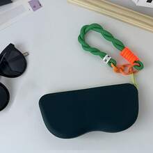 1, Waterproof Silicone Glasses Storage Case With Lanyard And Zipper, Portable Sunglasses Organizer Bag, Sunglasses Case, Soft And Lightweight, Suitable For Travel, Business Trips, Beach Parties, Can Be Worn On Wrist Or Backpack, Lightweight Design, Perfect Gift For Storing Glasses, Christmas Gift, Valentine's Day Gift, Mother's Day Gift, Birthday Gift - 墨綠色 - 查看 10