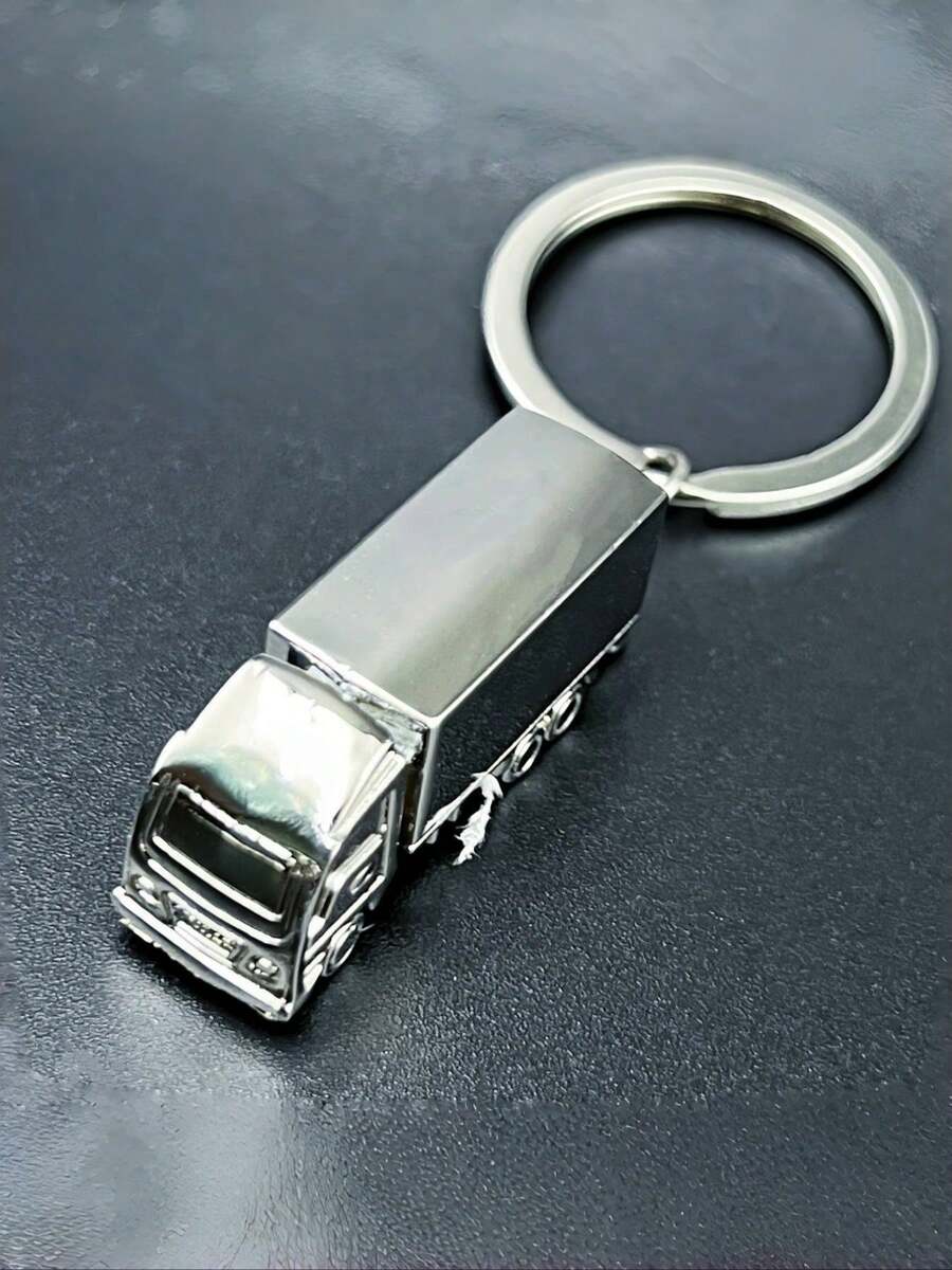 1pc Unique Truck Keychain, Realistic Mini 3D Truck Keychain, Street, Football, Door Clip, Clothes Hanger, Summer, Holiday, Breloc, Breloc Chei, Accessories, Nunta, Absolvire, Creative Car Model Keychain, Men's Gift, Friend's Birthday Gift, Mom, Dad, Graduation Gift, Teacher