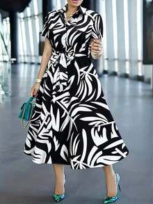 Vestido de mujer con estampado floral bohemio y nudo delantero, de manga corta y abotonado, adecuado para la playa y elegante - Blanco y Negro - Ver 7