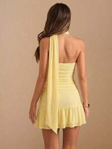 Vestido mini con volantes en el bajo, color amarillo sólido - verde menta - Ver 7
