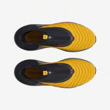 Under Armour HOVR Phantom 3 SE Warm李小龍聯名男女防滑耐磨休閒跑鞋 - 黑色/紅色/黃色 - 查看 5