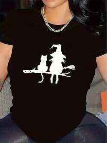 Short-Sleeved T-Shirt With A Witch Cat Design, Perfect For Halloween Celebrations. Made From Durable Material, It Offers A Comfortable Fit And Is Ideal For Home Decor. It Can Also Be Worn As A Stylish Party Outfit, A T-Shirt For Elegant Ladies, A Blouse Suitable For Curvy Women, A Prom Skirt, Or Casual Wear. - 黑色 - 查看 1